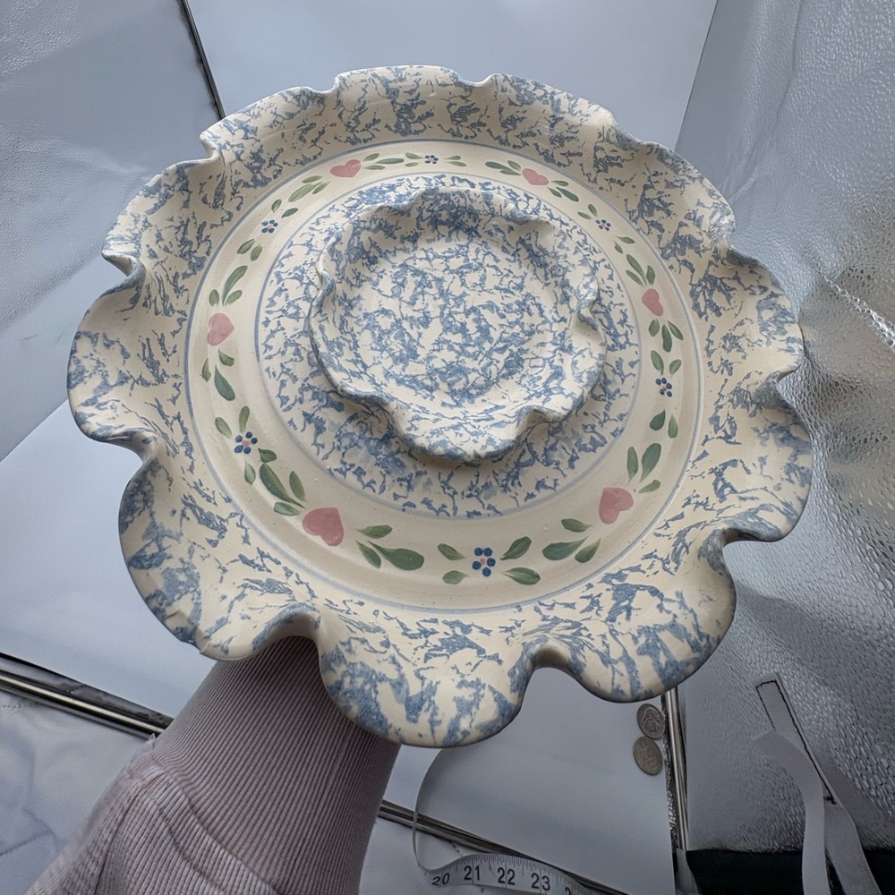 Vintage Floral Scalloped Pottery  Chip and Dip Platter with Hearts - Picture 2 of 13
